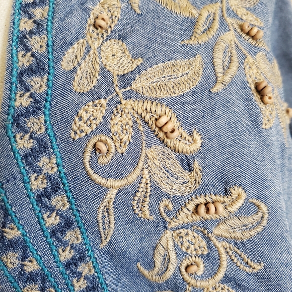 NWT- J.Jill Blue Tunic w/ Tan Beading!!๐๐๐ - Picture 3 of 10